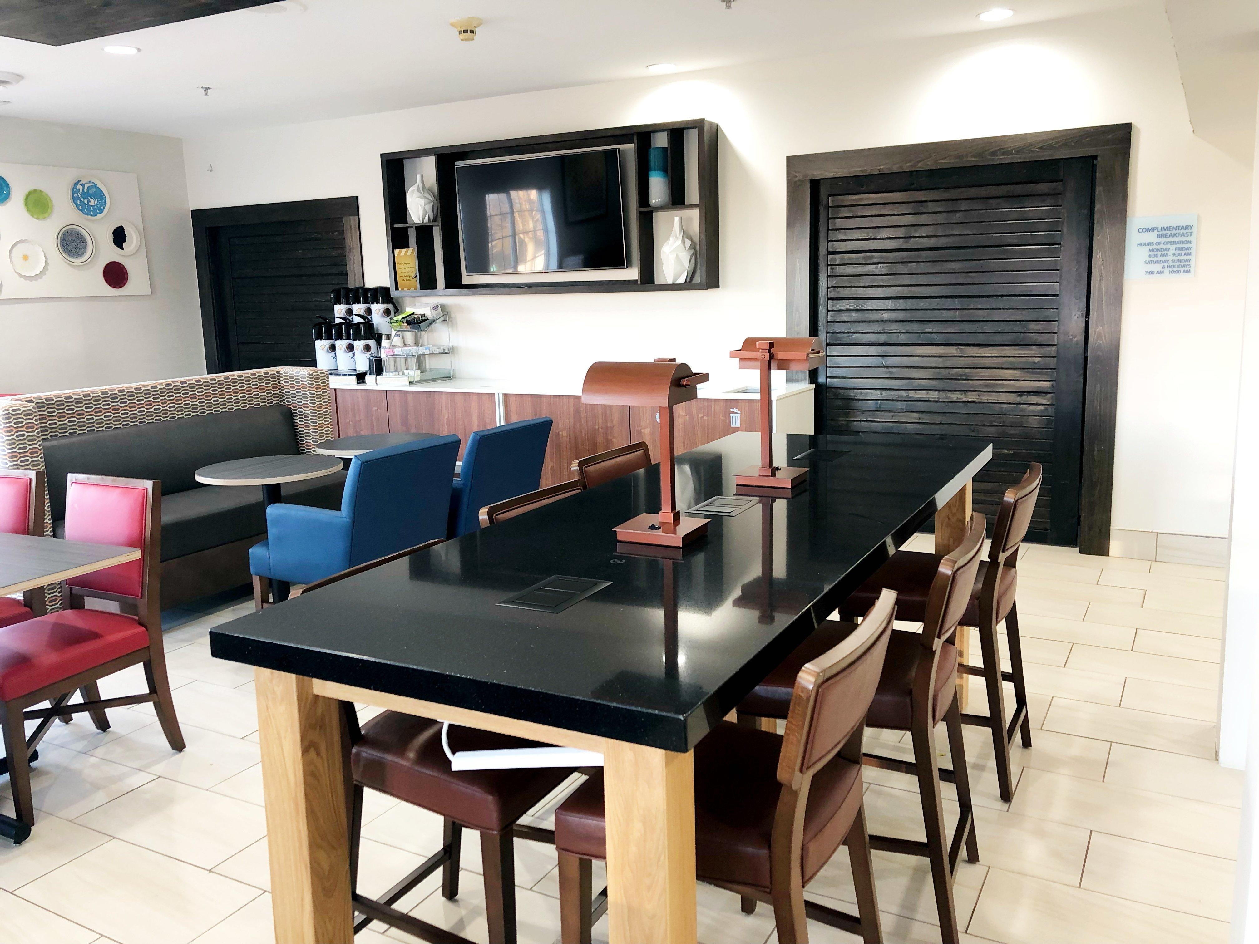 Holiday Inn Express & Suites Harrison By Ihg Екстериор снимка