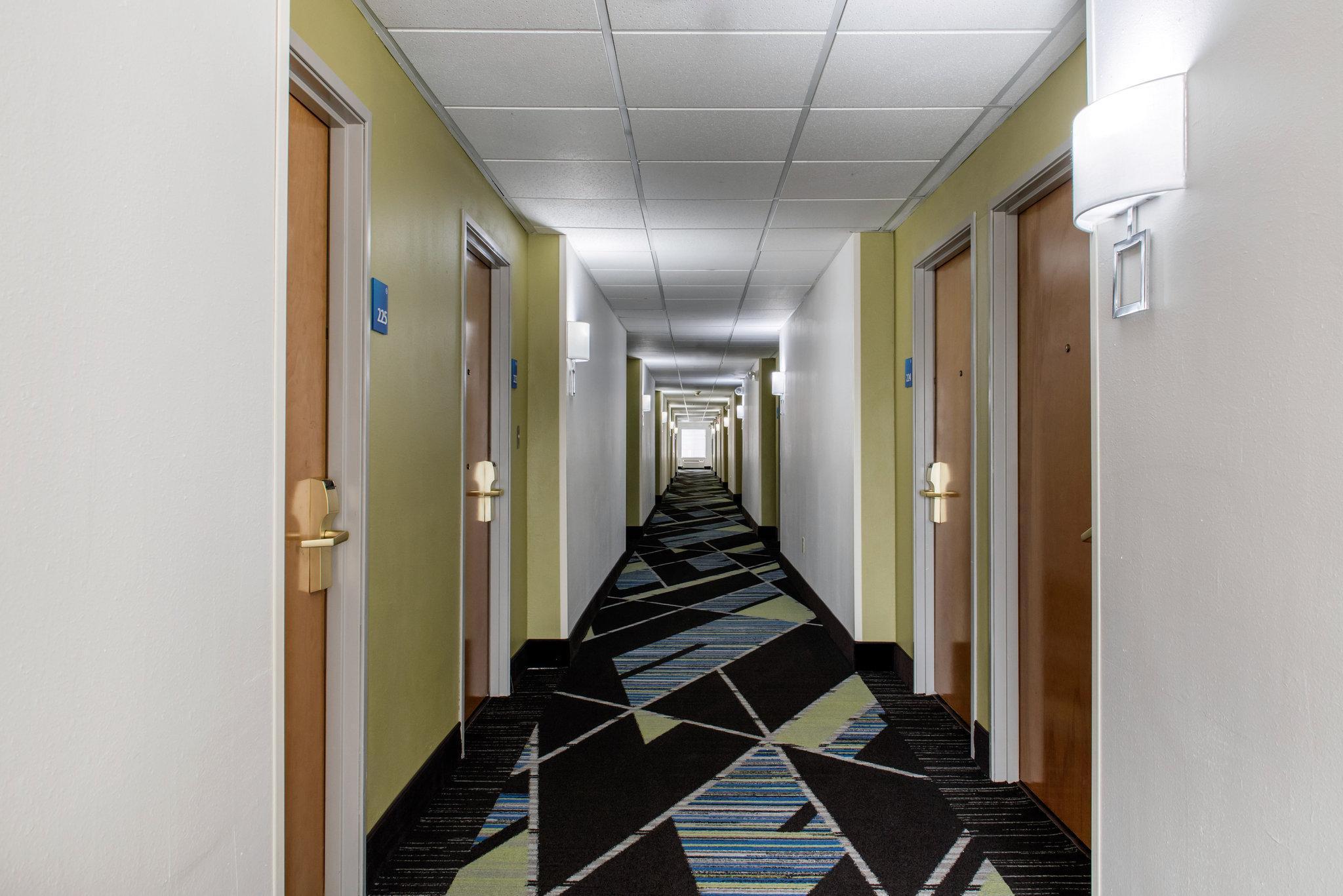 Holiday Inn Express & Suites Harrison By Ihg Екстериор снимка
