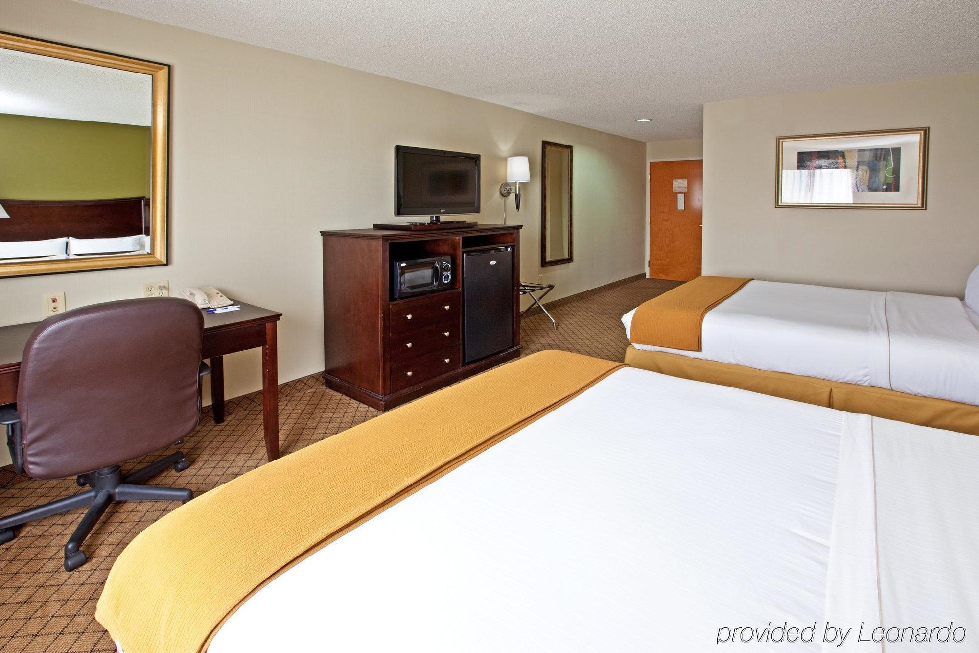 Holiday Inn Express & Suites Harrison By Ihg Стая снимка