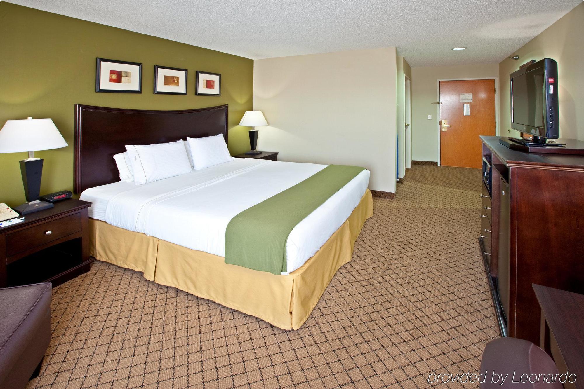 Holiday Inn Express & Suites Harrison By Ihg Стая снимка