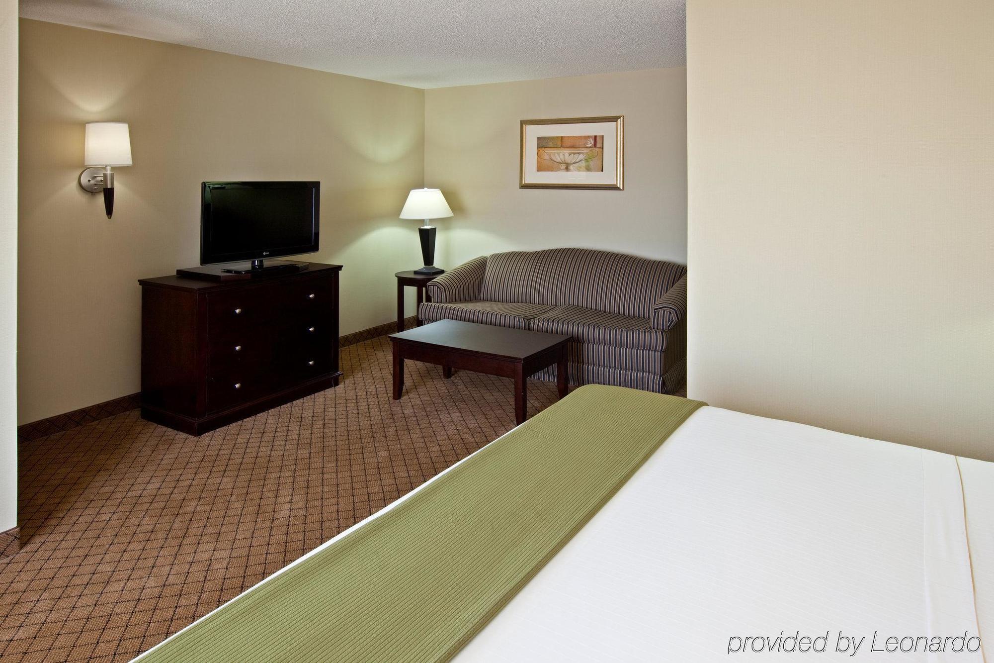 Holiday Inn Express & Suites Harrison By Ihg Стая снимка