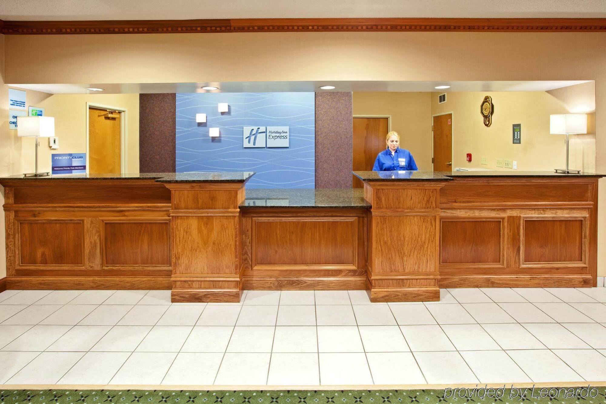 Holiday Inn Express & Suites Harrison By Ihg Екстериор снимка